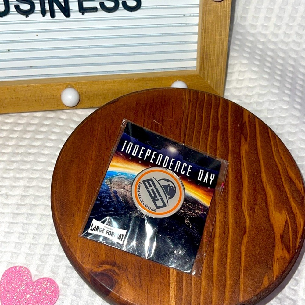 Independence Day Resurgence Earth Space Defense Movie Promotional Pin 2016 1.25”